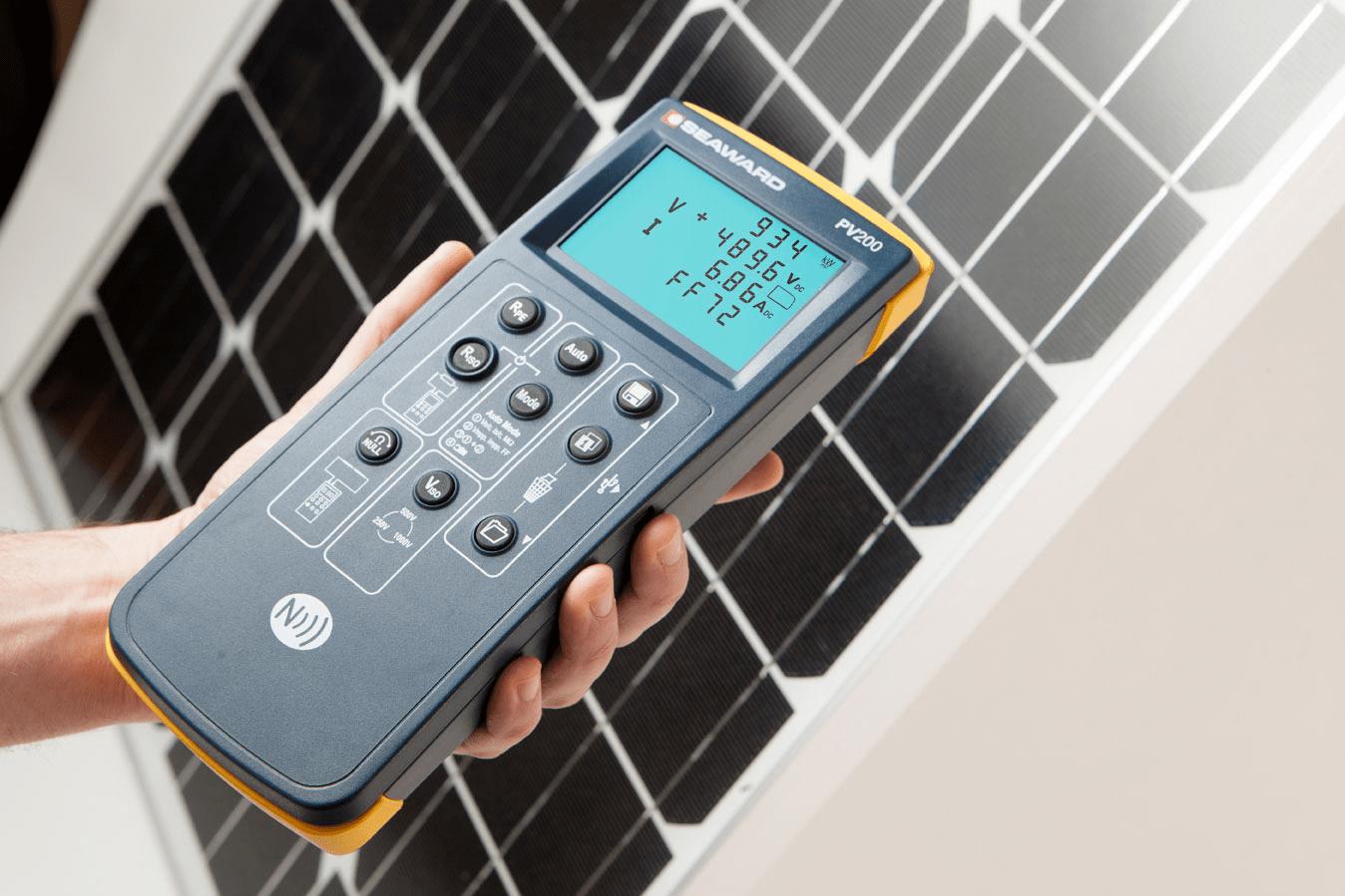 光伏電站現(xiàn)場(chǎng)檢測(cè)常用儀器儀表